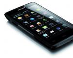 Smartphone Philips Xenium W6610: recenze